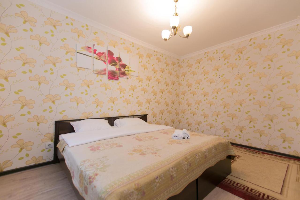 Cozy Apartment On Sarayshyq Street 5E Астана Екстер'єр фото