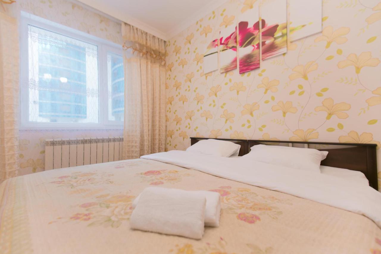 Cozy Apartment On Sarayshyq Street 5E Астана Екстер'єр фото