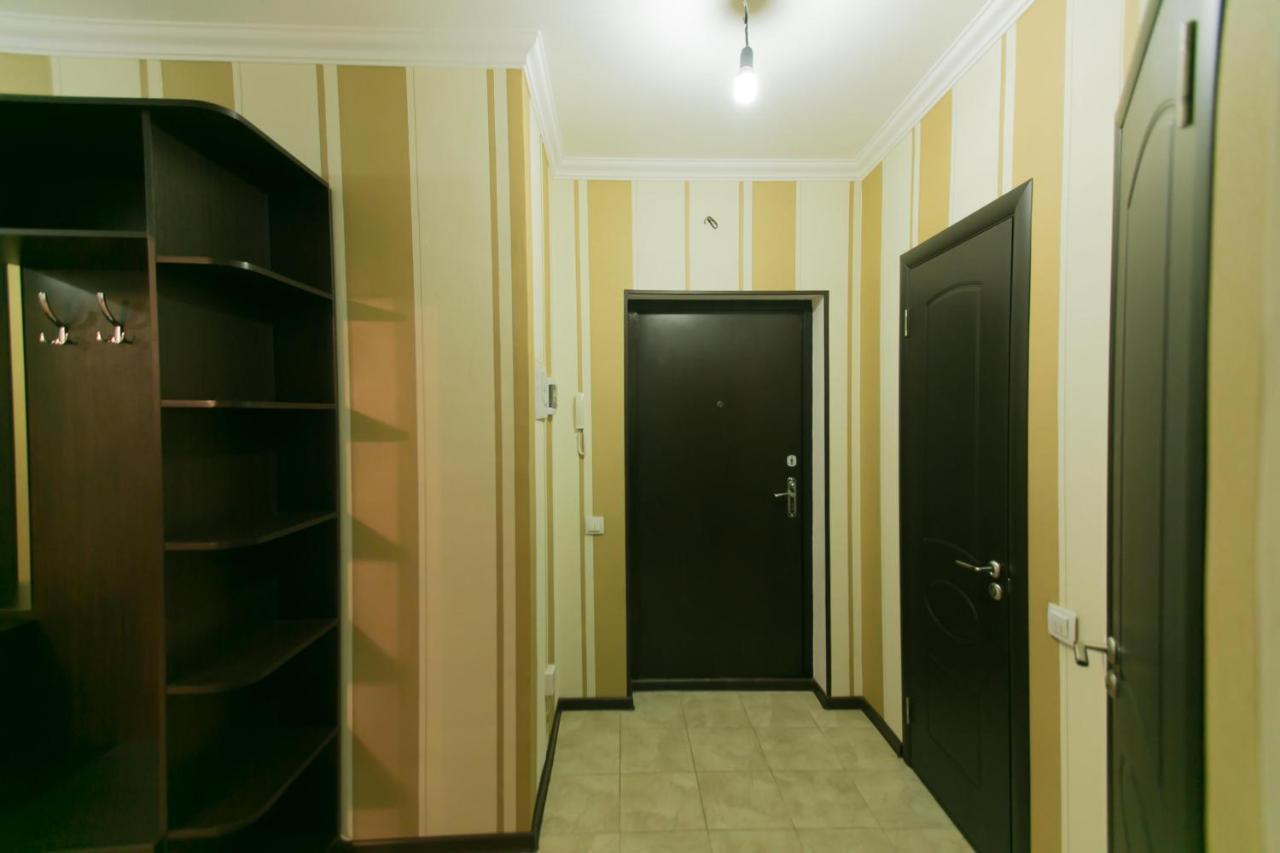 Cozy Apartment On Sarayshyq Street 5E Астана Екстер'єр фото